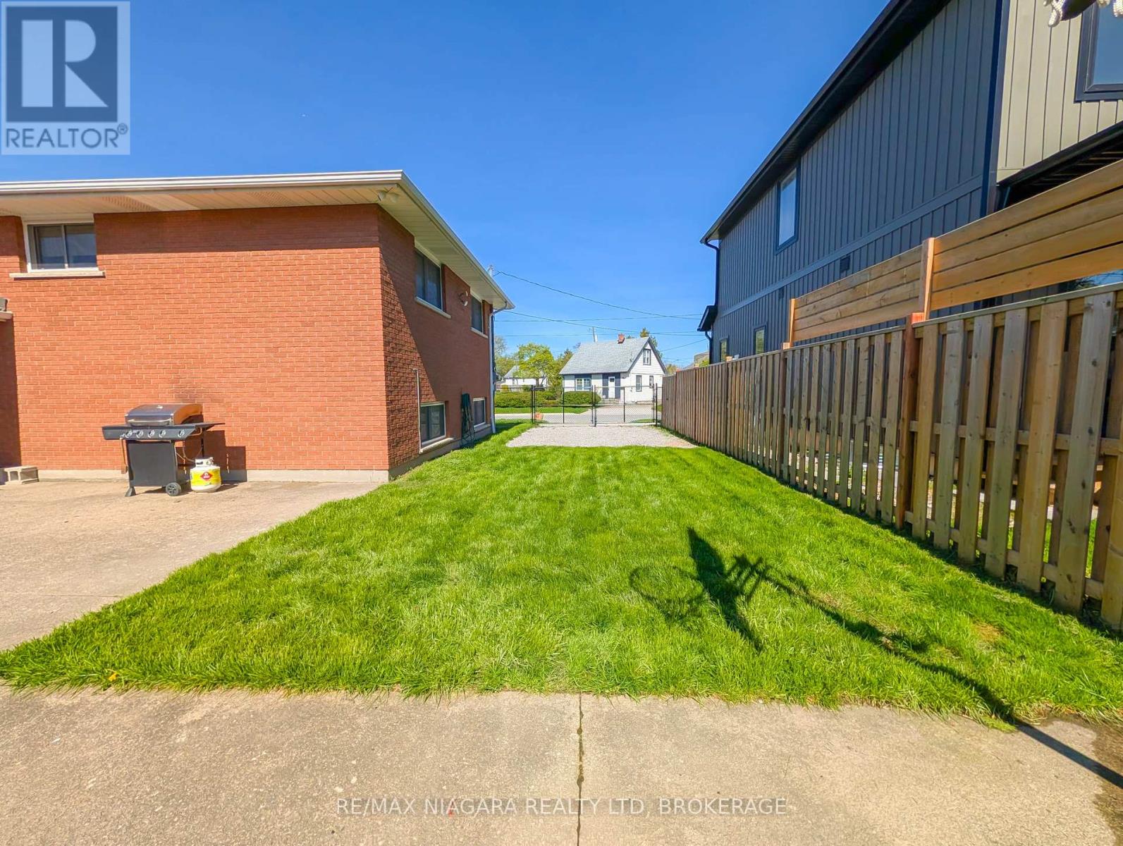 50 Chetwood Street, St. Catharines, Ontario  L2S 2A2 - Photo 3 - X12799106