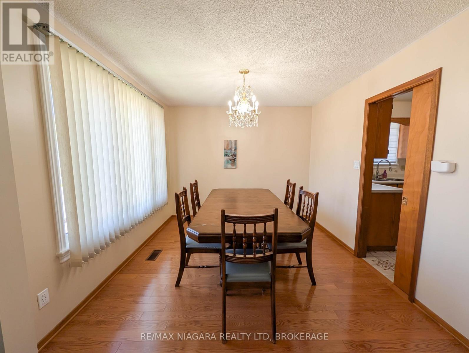 50 Chetwood Street, St. Catharines, Ontario  L2S 2A2 - Photo 9 - X12799106