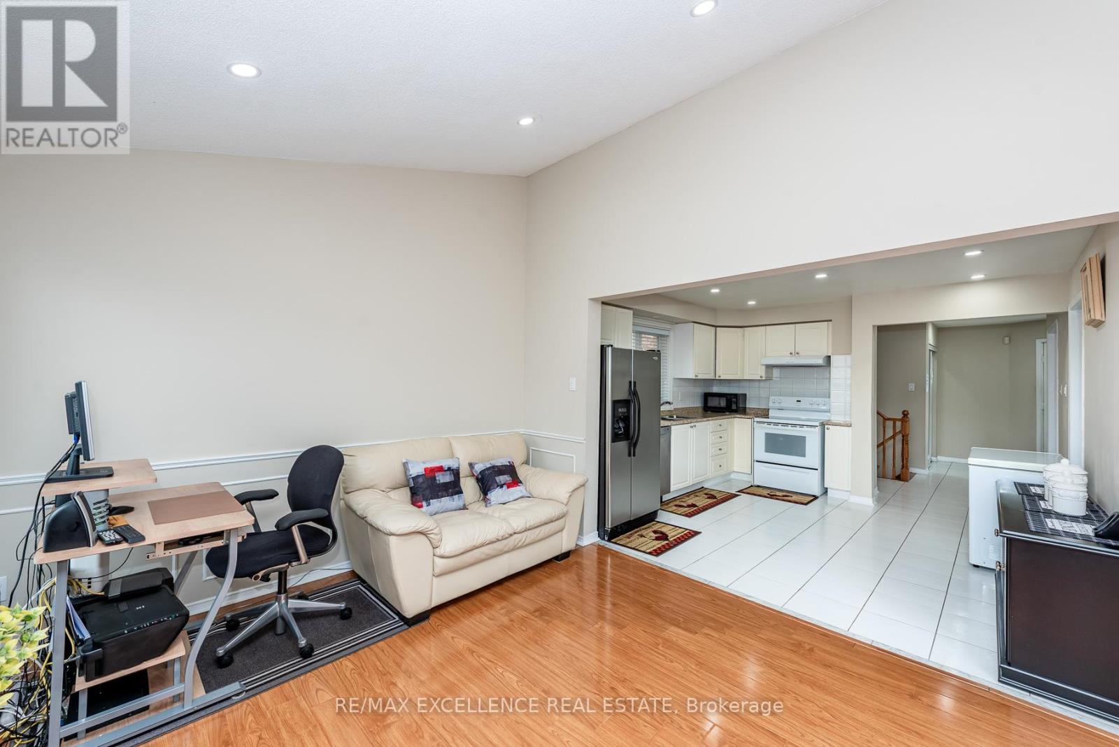 71 Rocky Mountain Crescent, Brampton, Ontario  L6R 1E7 - Photo 14 - W13081998