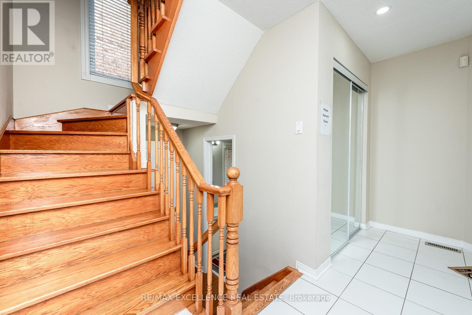 71 Rocky Mountain Crescent, Brampton, Ontario  L6R 1E7 - Photo 18 - W13081998
