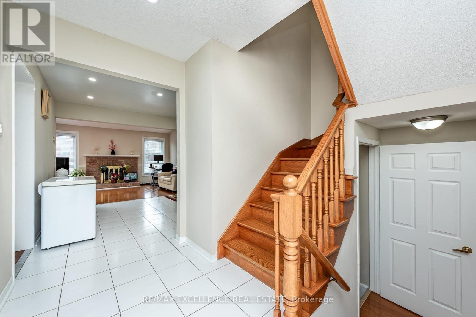 71 Rocky Mountain Crescent, Brampton, Ontario  L6R 1E7 - Photo 19 - W13081998
