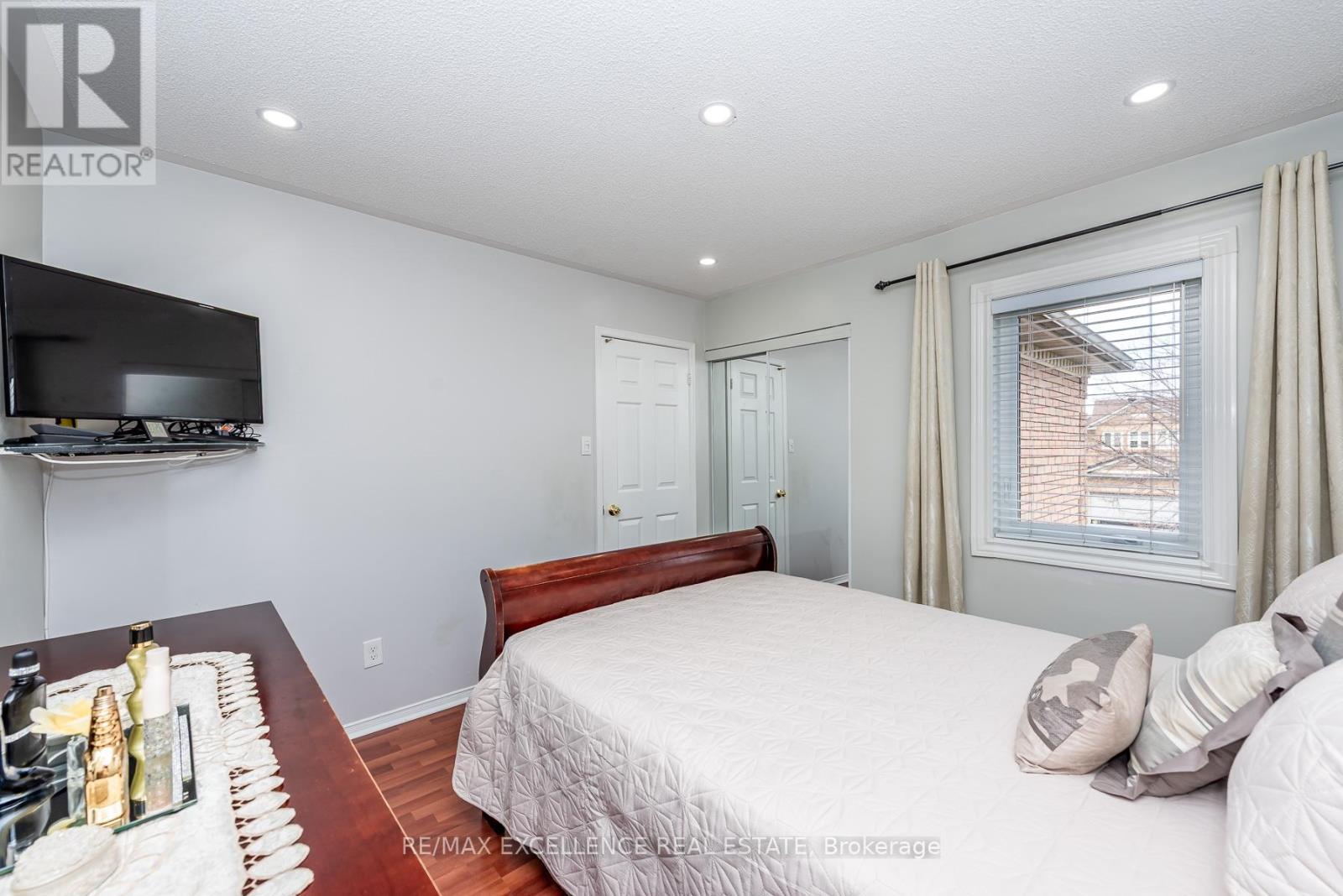 71 Rocky Mountain Crescent, Brampton, Ontario  L6R 1E7 - Photo 26 - W13081998