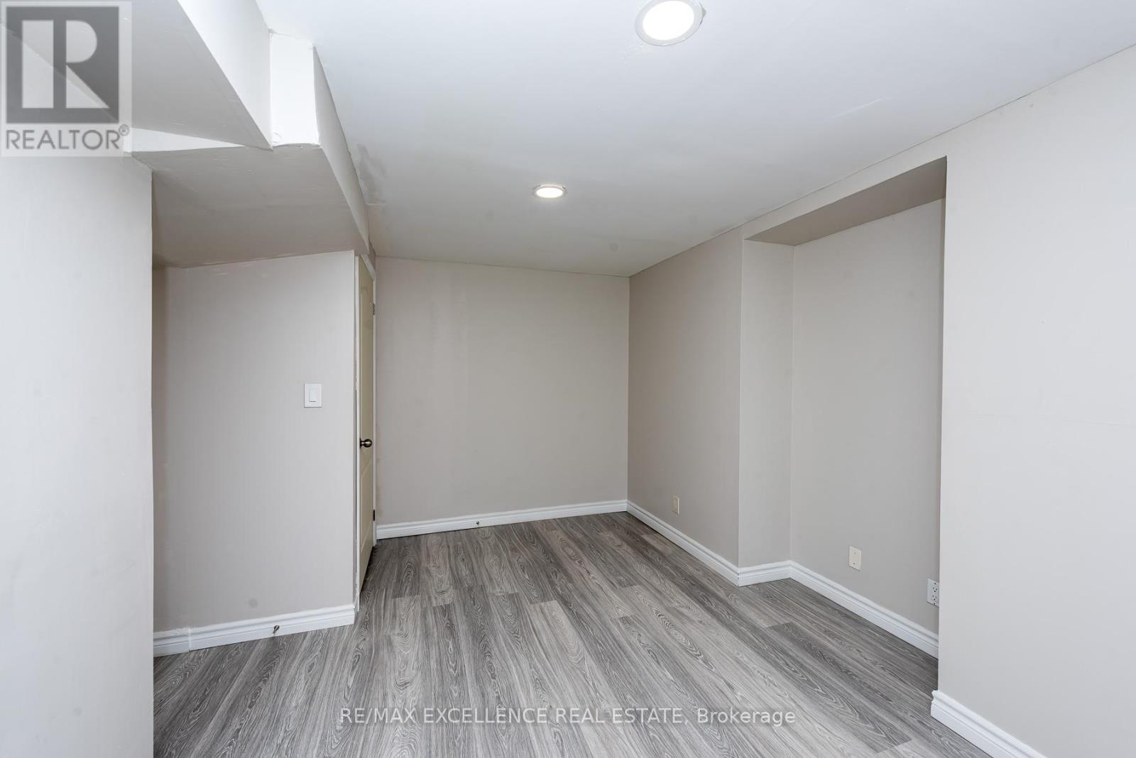 71 Rocky Mountain Crescent, Brampton, Ontario  L6R 1E7 - Photo 37 - W13081998