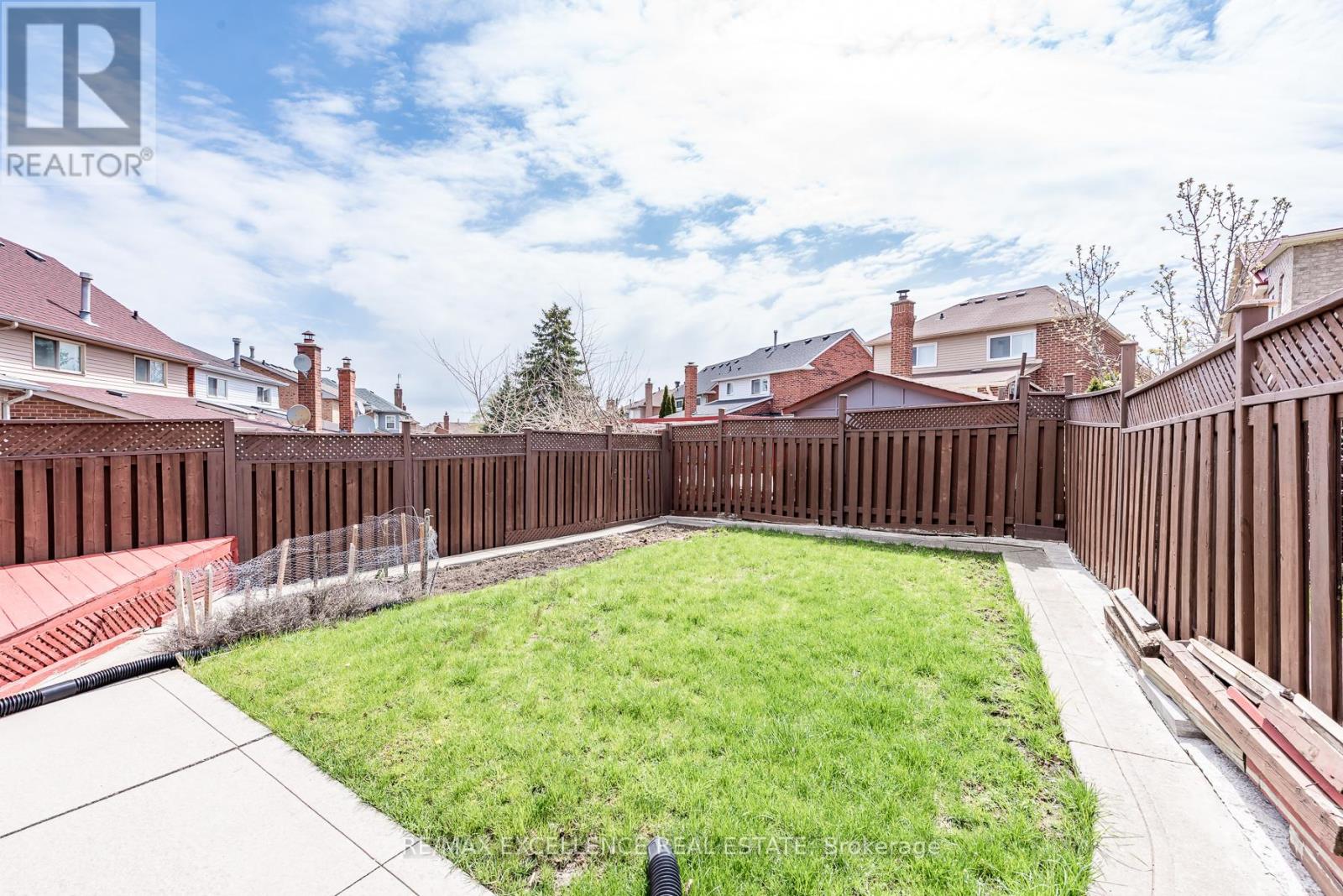 71 Rocky Mountain Crescent, Brampton, Ontario  L6R 1E7 - Photo 41 - W13081998