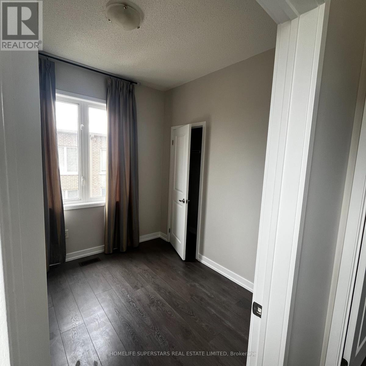 169 Sabina Drive, Oakville, Ontario  L6H 0L4 - Photo 10 - W13082020