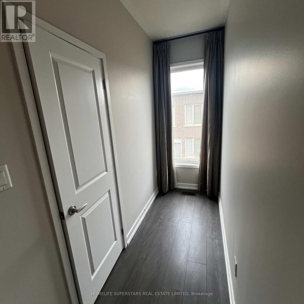 169 Sabina Drive, Oakville, Ontario  L6H 0L4 - Photo 11 - W13082020