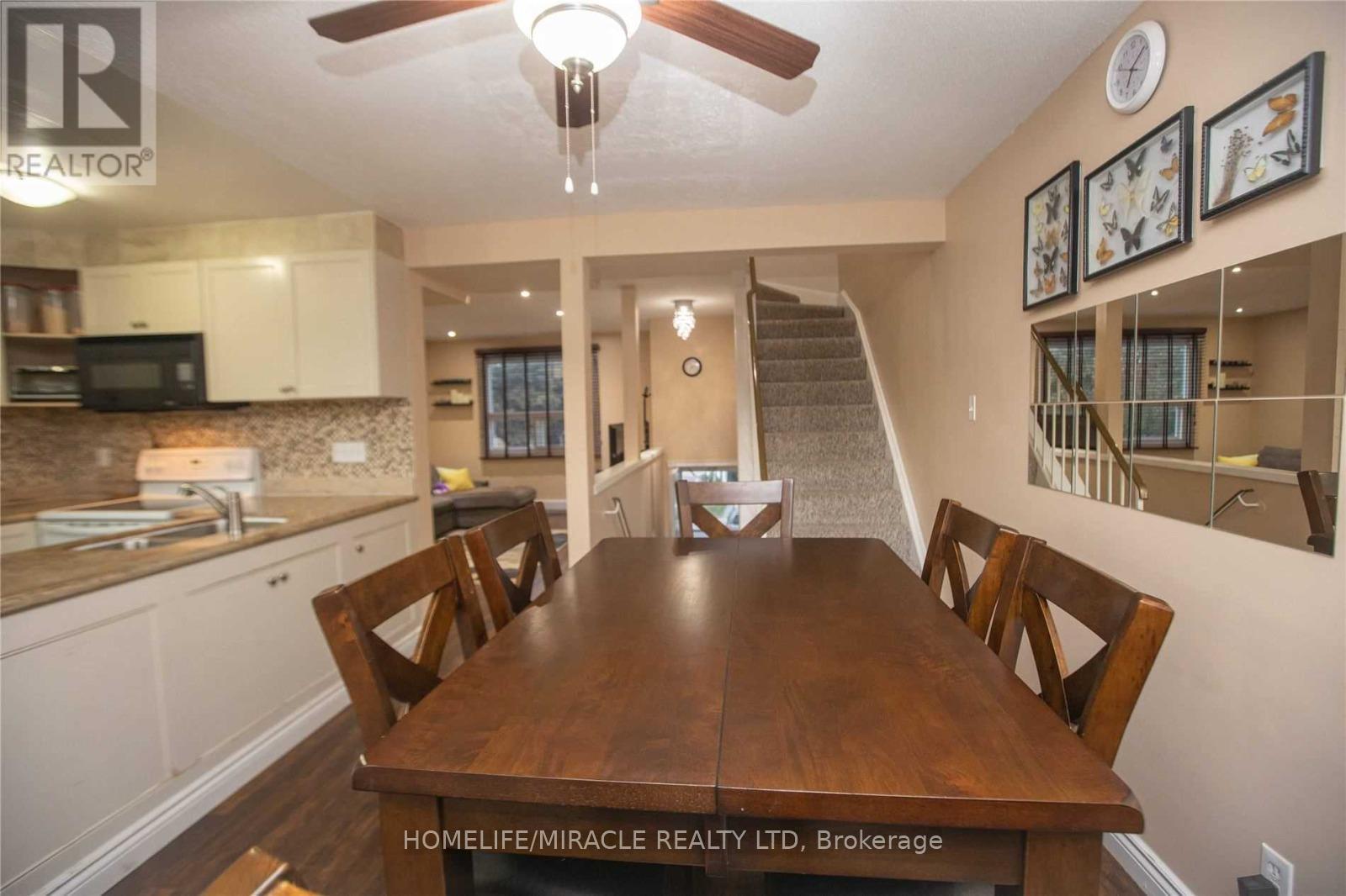 38 Hoskins Square, Brampton, Ontario  L6S 2N6 - Photo 3 - W13082026
