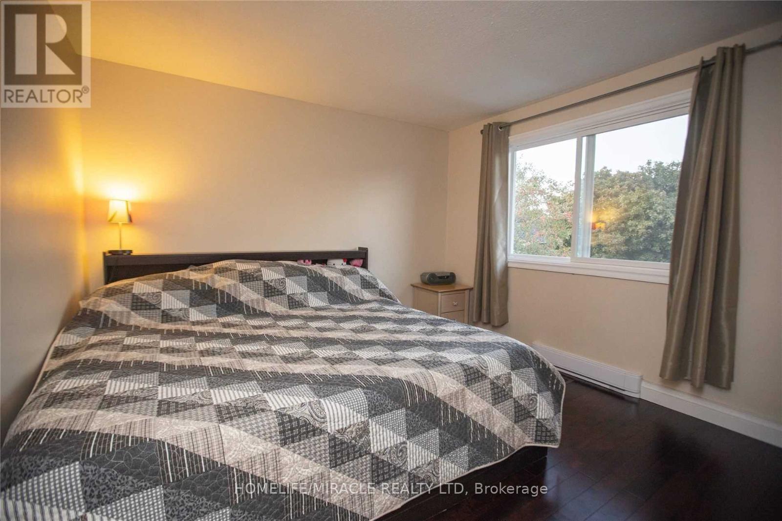 38 Hoskins Square, Brampton, Ontario  L6S 2N6 - Photo 8 - W13082026