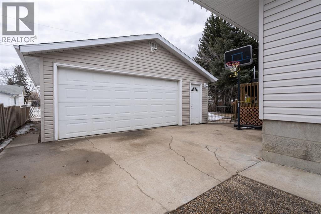 23 Montjoy Avenue, Camrose, Alberta  T4V 2L3 - Photo 25 - A2301440