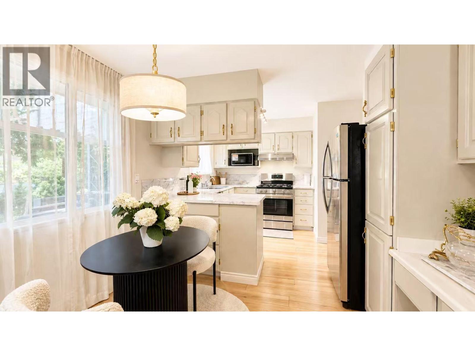 610 Garrow Drive, Port Moody, British Columbia  V3H 1H7 - Photo 6 - R3119283