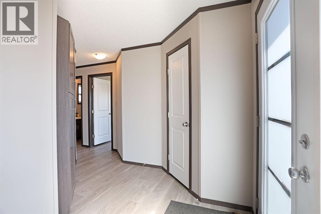 3 Meadowplace Manor E, Brooks, Alberta  T1R 0W9 - Photo 23 - A2307902