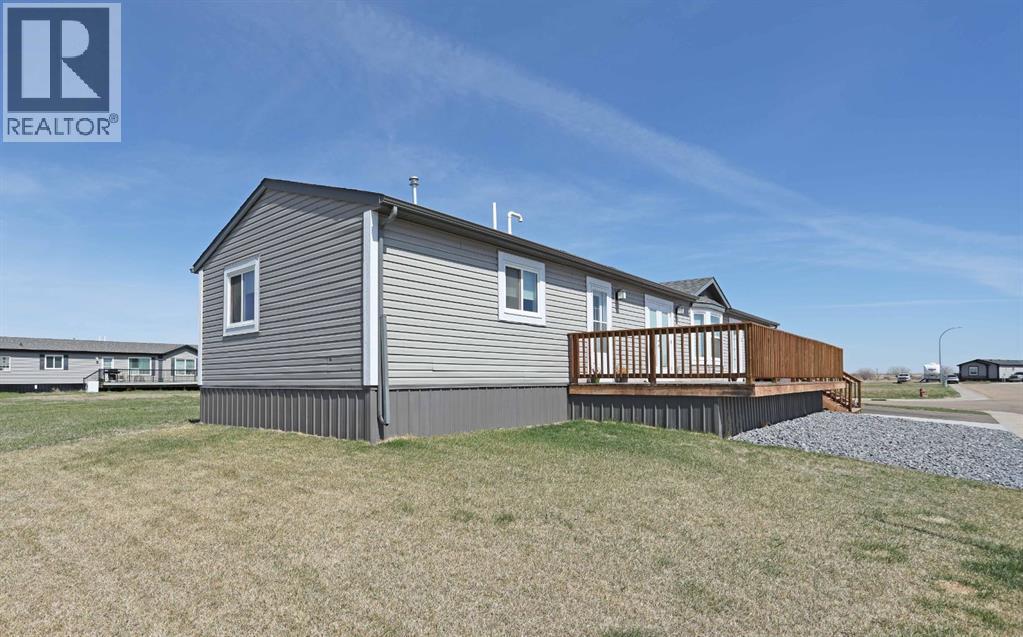 3 Meadowplace Manor E, Brooks, Alberta  T1R 0W9 - Photo 34 - A2307902