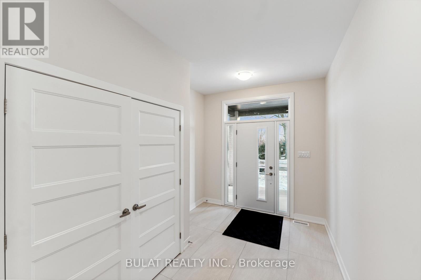 1359 Kitchener Avenue, Ottawa, Ontario  K1V 6W2 - Photo 2 - X13082036