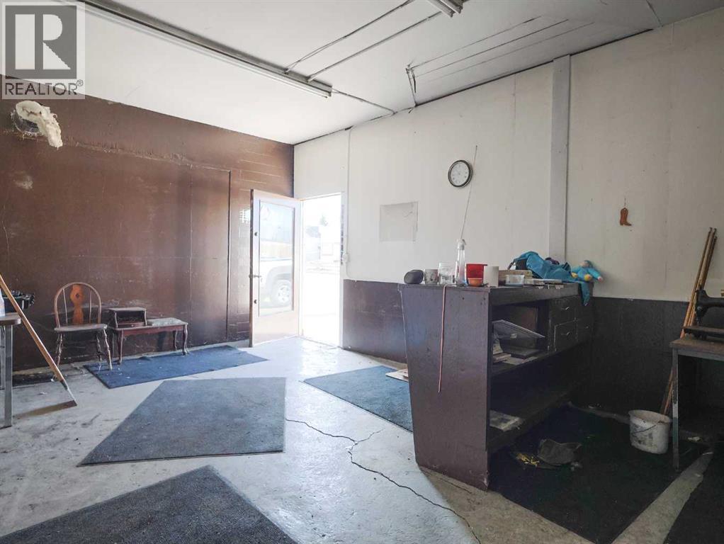 5015 Main Street, Donalda, Alberta  T0C 1H0 - Photo 17 - A2307440