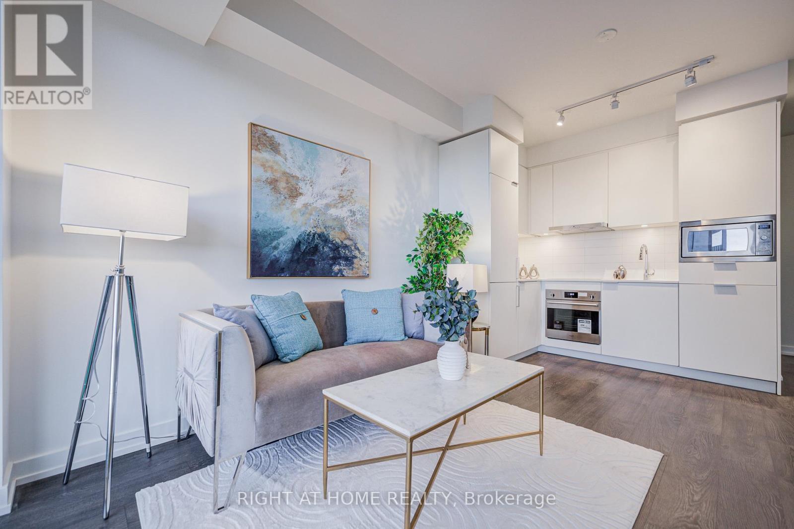 8 Olympic Garden Drive, Toronto (Newtonbrook East), Ontario  M2M 0B9 - Photo 11 - C13082032