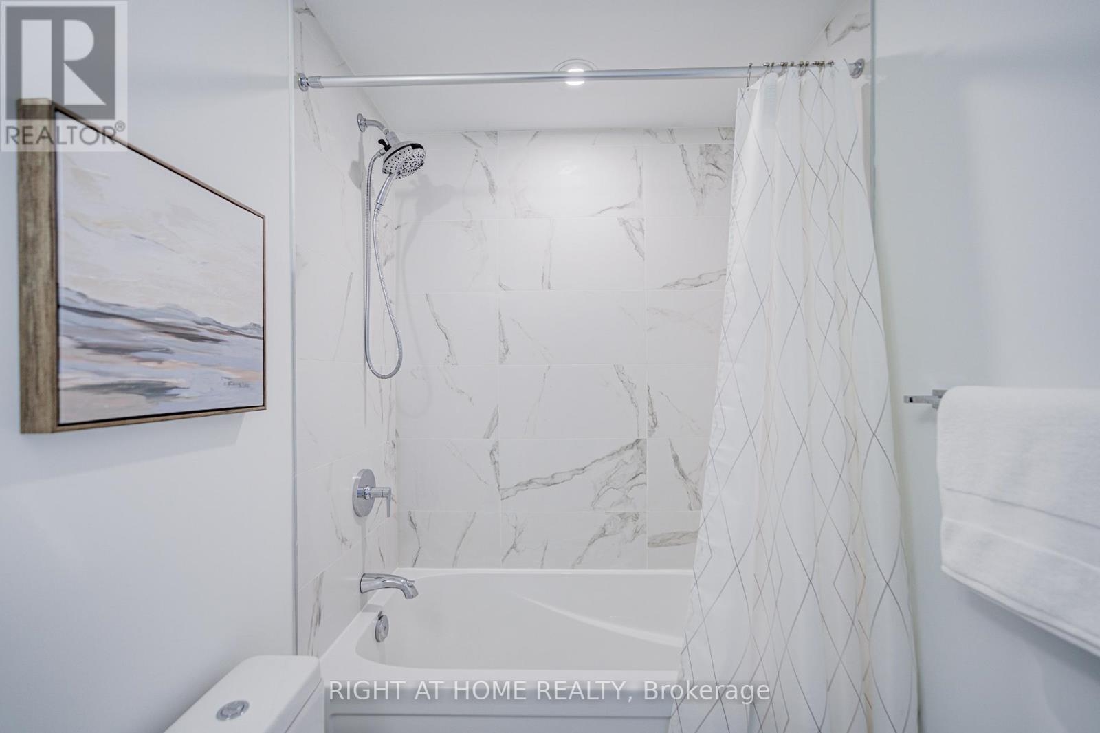 8 Olympic Garden Drive, Toronto (Newtonbrook East), Ontario  M2M 0B9 - Photo 20 - C13082032