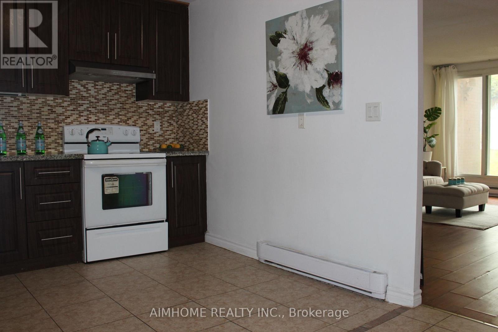 1086 - 100 Mornelle Court, Toronto (Morningside), Ontario  M1E 4X2 - Photo 7 - E13082038