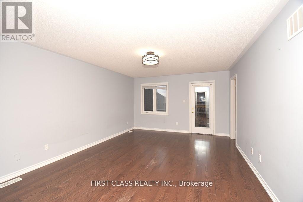 Upper - 1542 Bruny Avenue, Pickering (Duffin Heights), Ontario  L1X 0C5 - Photo 11 - E13082044