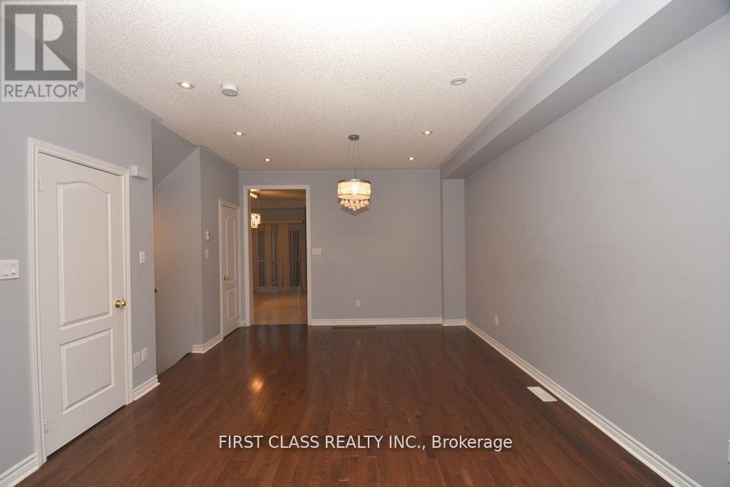 Upper - 1542 Bruny Avenue, Pickering (Duffin Heights), Ontario  L1X 0C5 - Photo 14 - E13082044