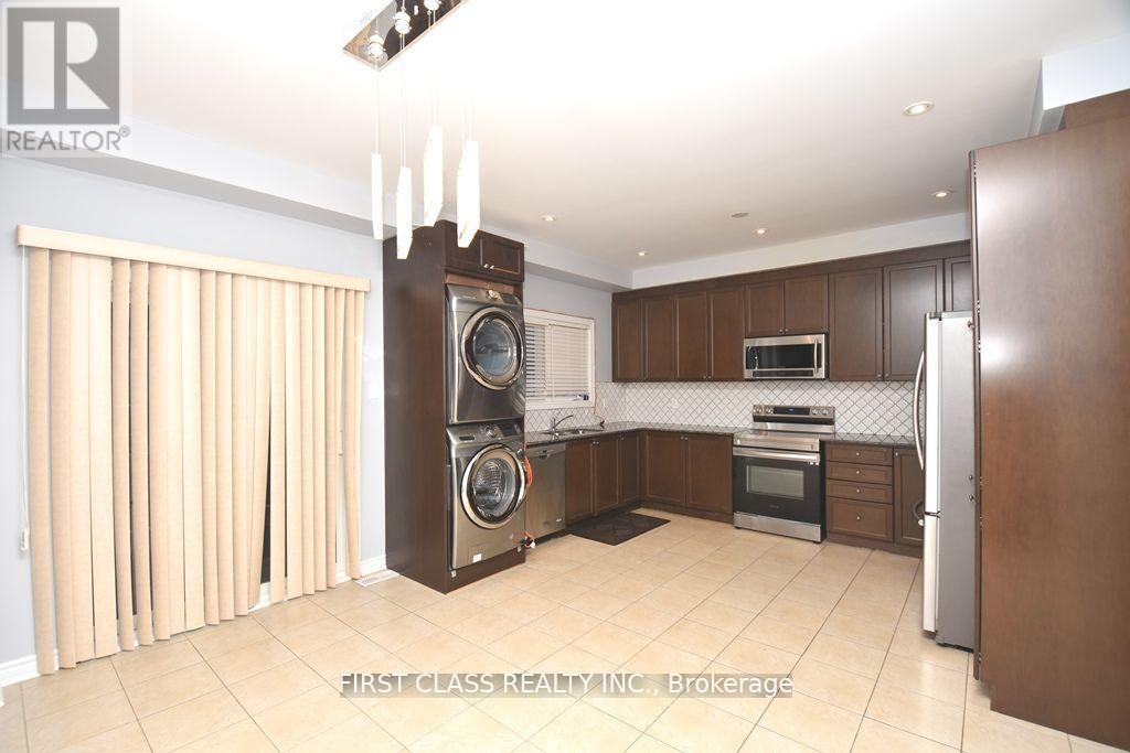 Upper - 1542 Bruny Avenue, Pickering (Duffin Heights), Ontario  L1X 0C5 - Photo 9 - E13082044