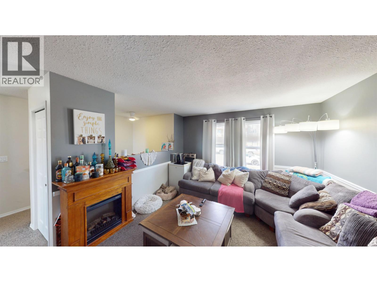10219 102 Avenue, Fort St. John, British Columbia  V1J 2E4 - Photo 3 - R3118117