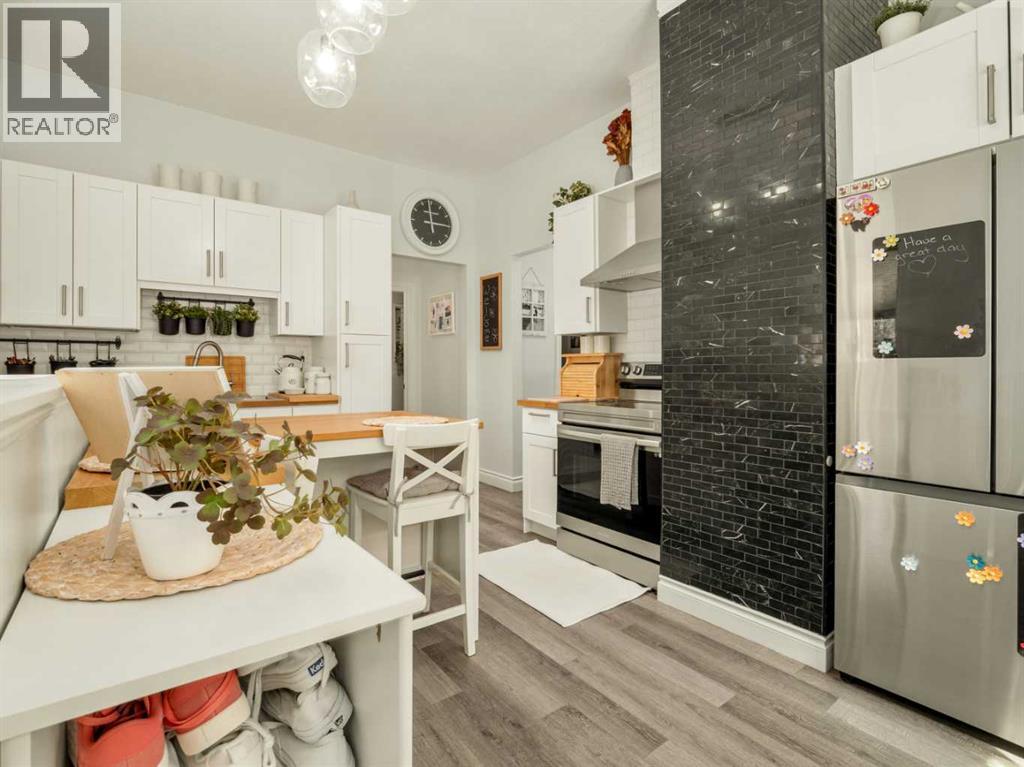 322 19 Street N, Lethbridge, Alberta  T1H 3K2 - Photo 32 - A2306201