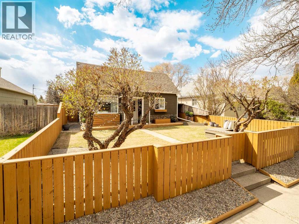322 19 Street N, Lethbridge, Alberta  T1H 3K2 - Photo 2 - A2306201