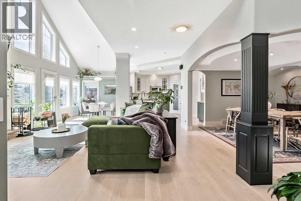 12 Discovery Ridge Court SW, Calgary, Alberta  T3H 4P8 - Photo 8 - A2307499