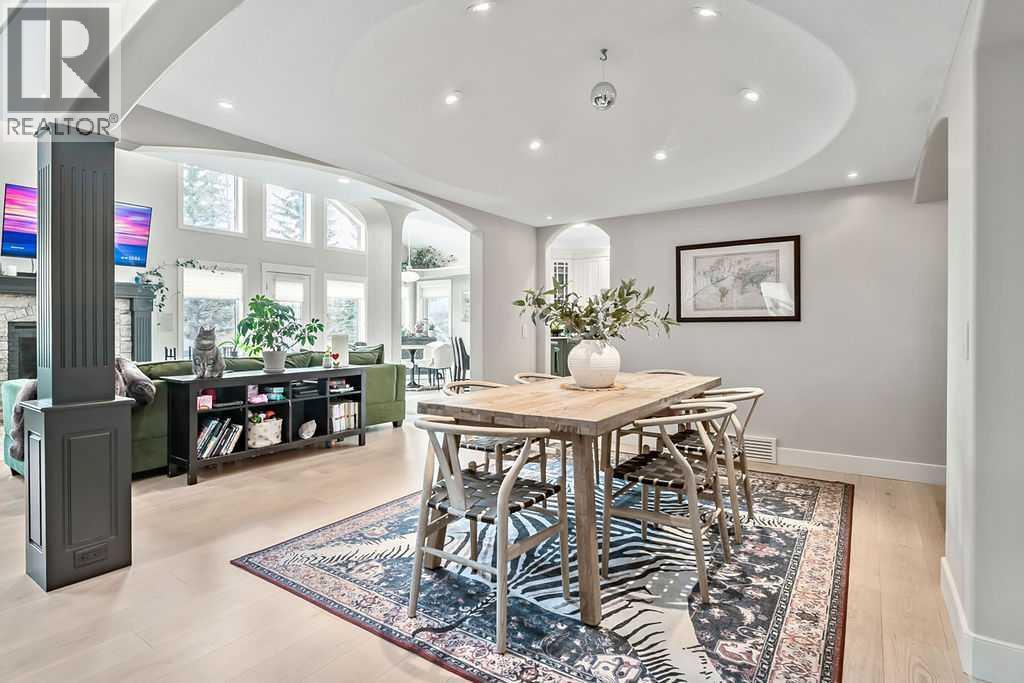 12 Discovery Ridge Court SW, Calgary, Alberta  T3H 4P8 - Photo 6 - A2307499