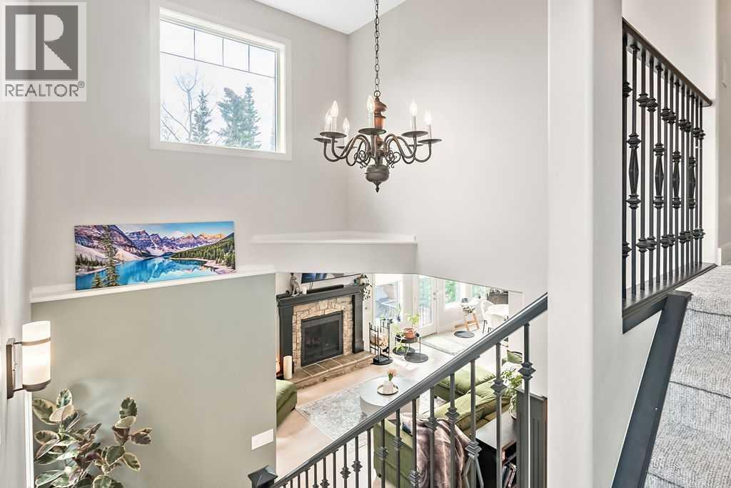 12 Discovery Ridge Court SW, Calgary, Alberta  T3H 4P8 - Photo 21 - A2307499