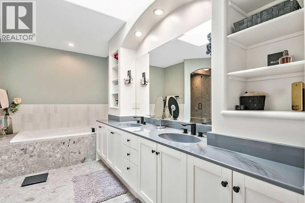 12 Discovery Ridge Court SW, Calgary, Alberta  T3H 4P8 - Photo 24 - A2307499