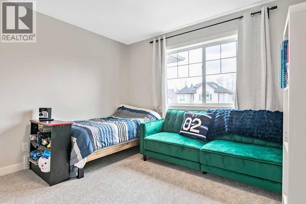 12 Discovery Ridge Court SW, Calgary, Alberta  T3H 4P8 - Photo 28 - A2307499