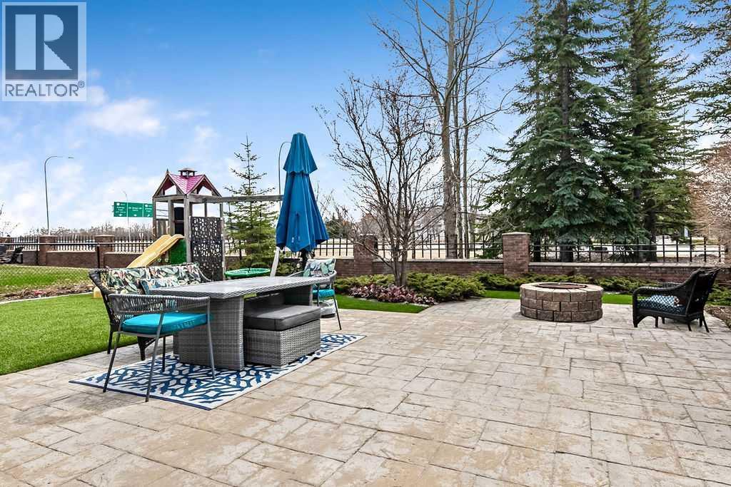 12 Discovery Ridge Court SW, Calgary, Alberta  T3H 4P8 - Photo 39 - A2307499