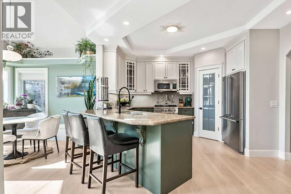 12 Discovery Ridge Court SW, Calgary, Alberta  T3H 4P8 - Photo 12 - A2307499