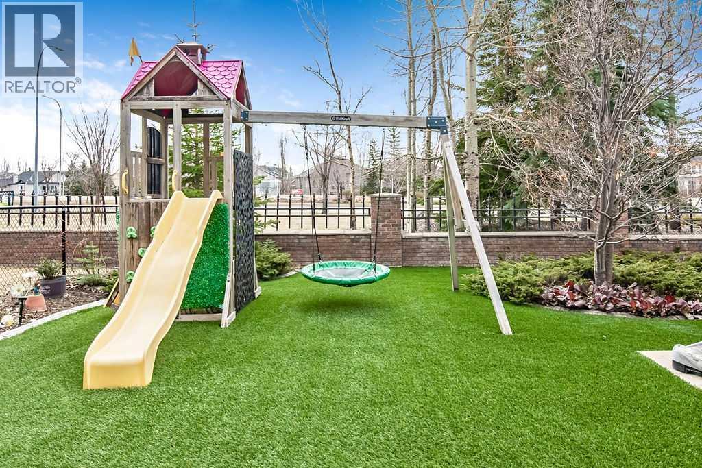 12 Discovery Ridge Court SW, Calgary, Alberta  T3H 4P8 - Photo 43 - A2307499