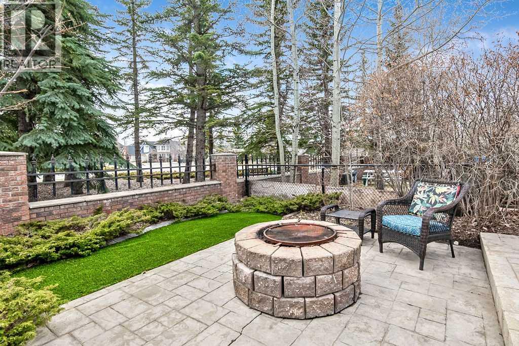 12 Discovery Ridge Court SW, Calgary, Alberta  T3H 4P8 - Photo 42 - A2307499