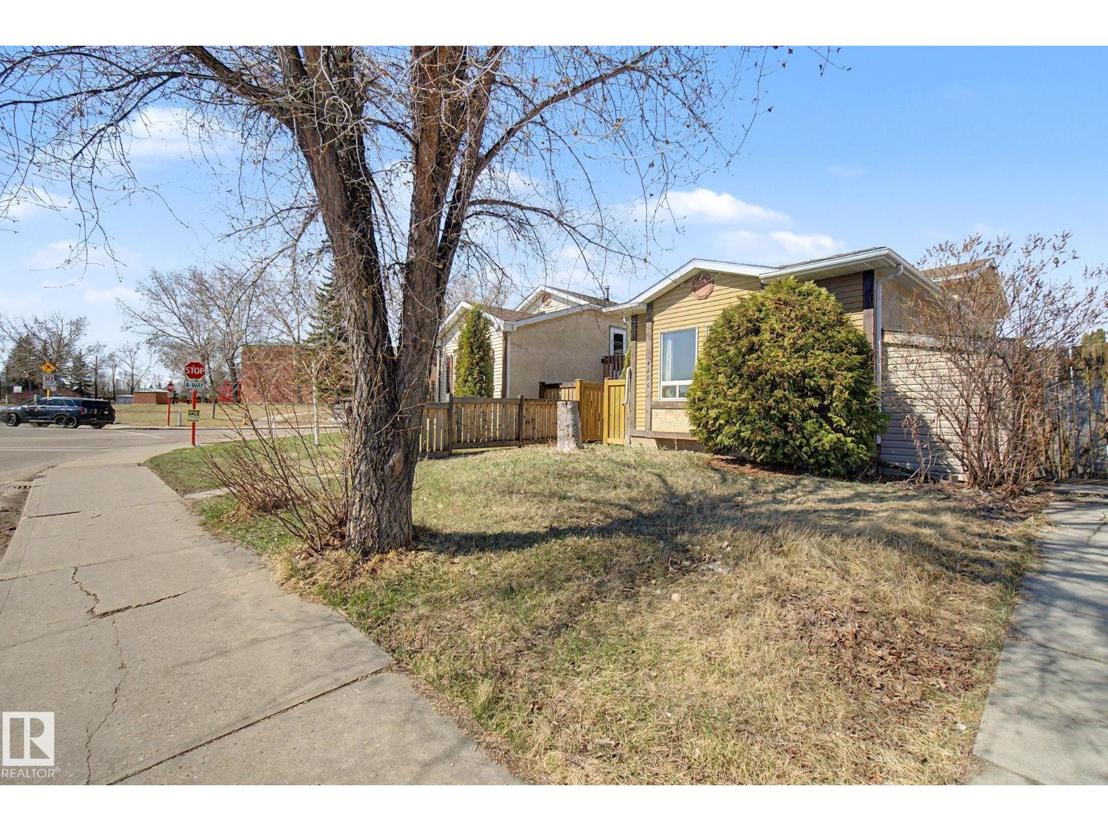 4106 38 St Nw, Edmonton, Alberta  T6L 5E4 - Photo 2 - E4485707