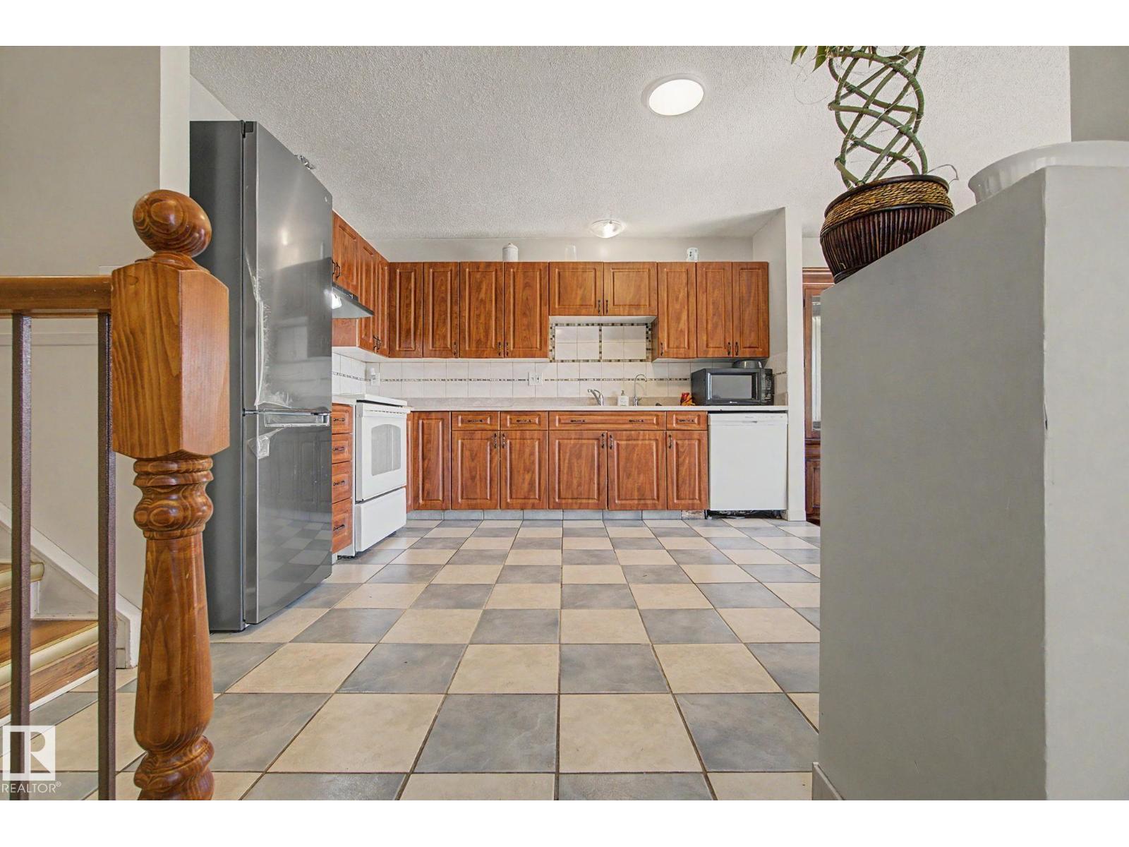4106 38 St Nw, Edmonton, Alberta  T6L 5E4 - Photo 6 - E4485707