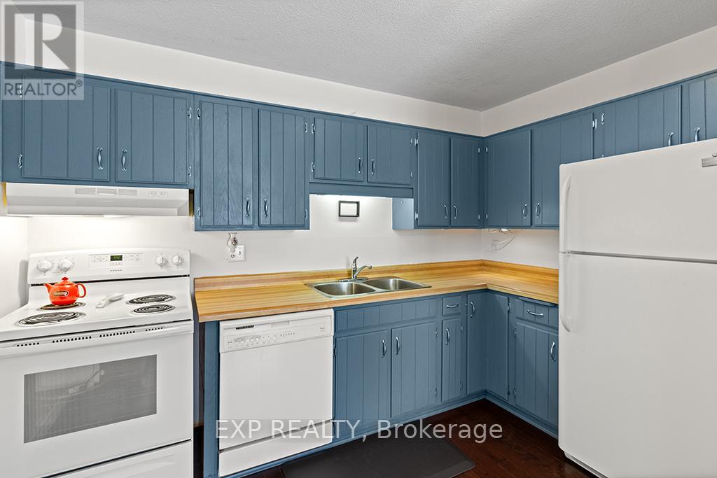 704 11th Street, Hanover, Ontario  N4N 3J4 - Photo 10 - X13081700