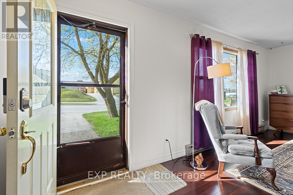 704 11th Street, Hanover, Ontario  N4N 3J4 - Photo 12 - X13081700