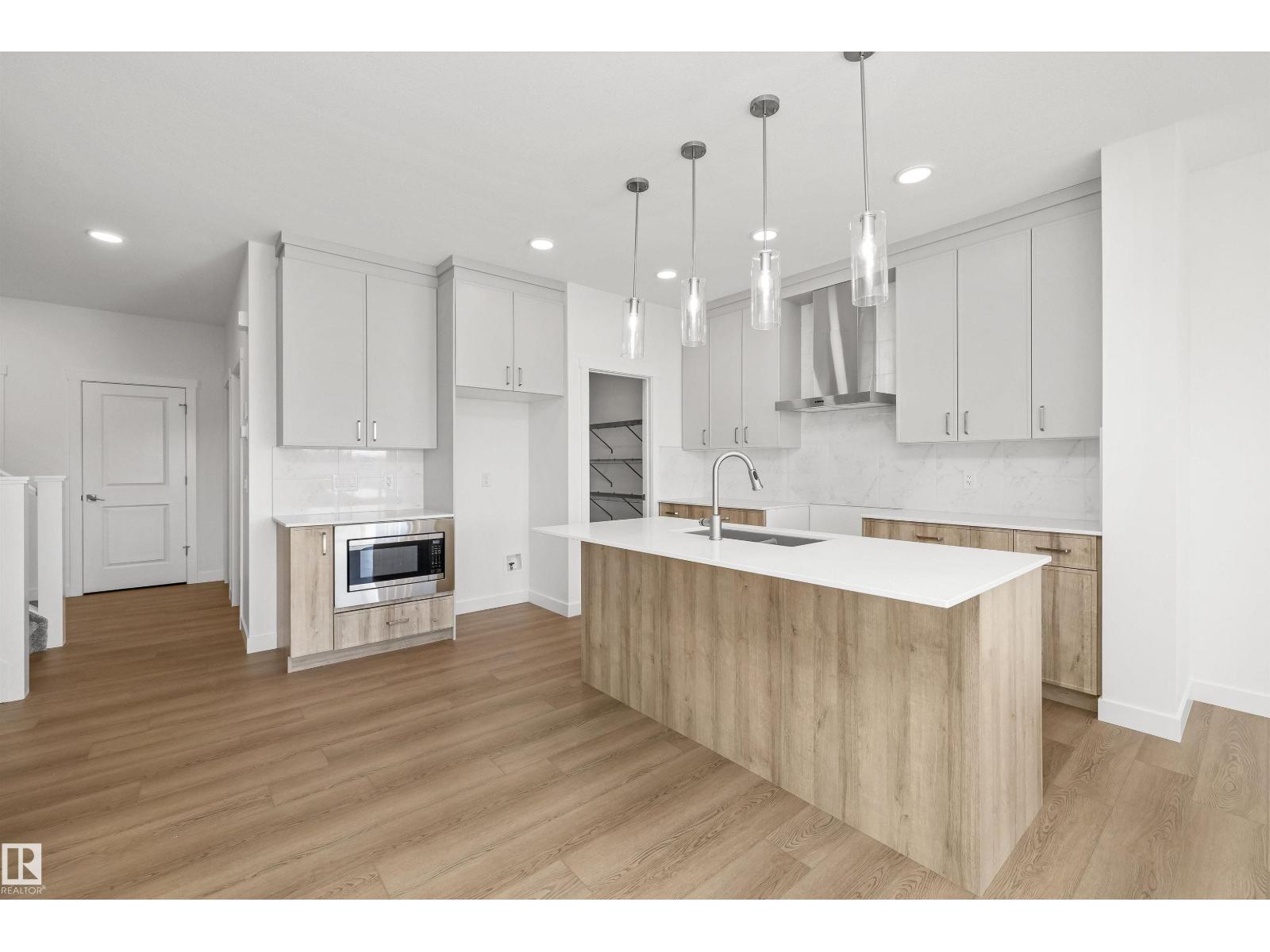 17608 4 St Ne, Edmonton, Alberta  T5Y 4K6 - Photo 10 - E4475080