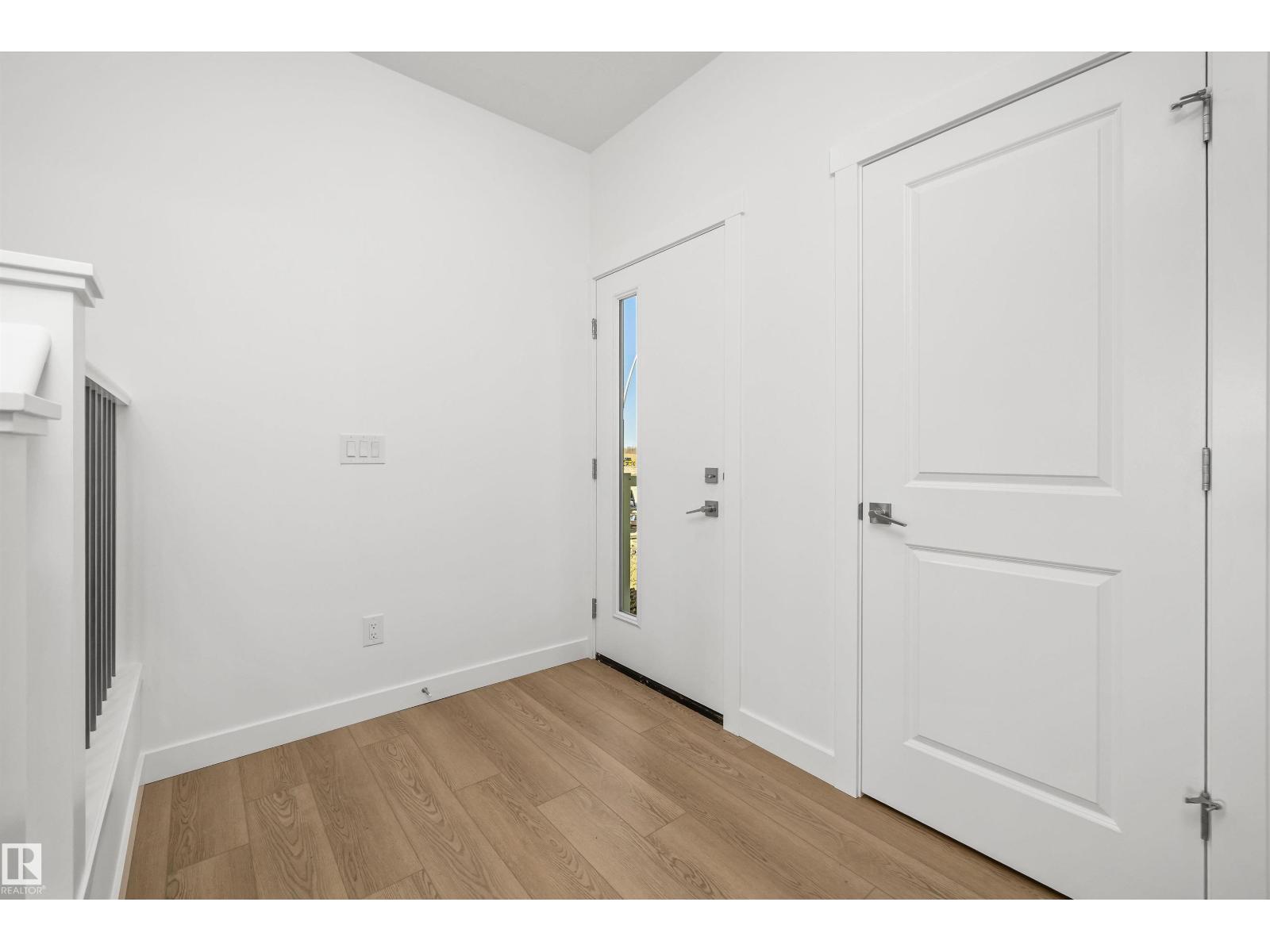 17608 4 St Ne, Edmonton, Alberta  T5Y 4K6 - Photo 3 - E4475080