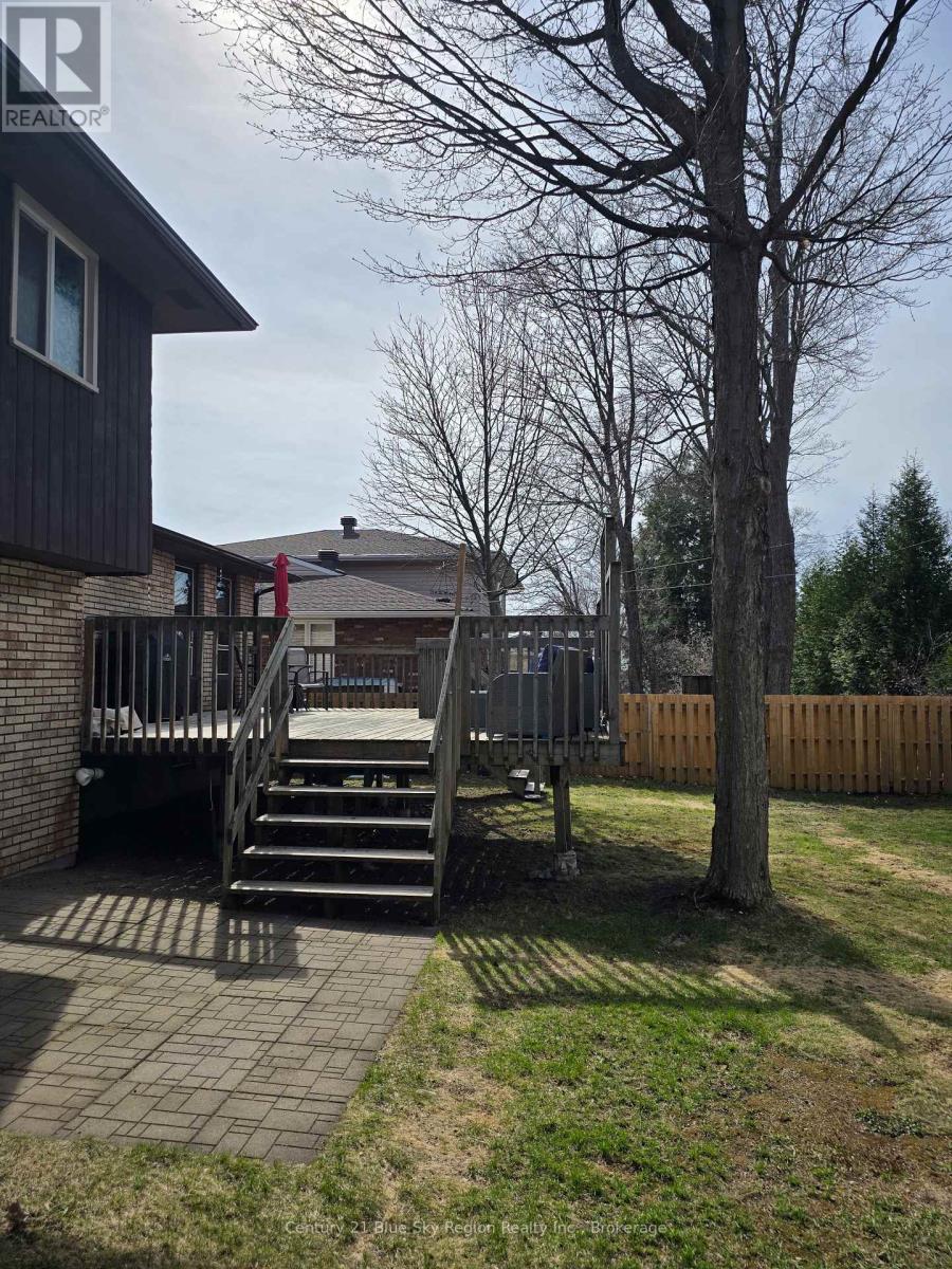 25 Carriage Crescent, North Bay, Ontario  P1C 1G5 - Photo 41 - X12990904