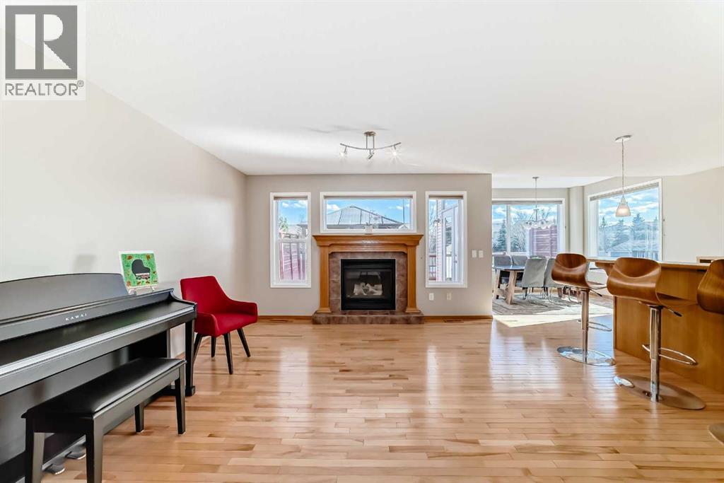 84 Cougarstone Square Sw, Calgary, Alberta  T3H 5J4 - Photo 10 - A2307572