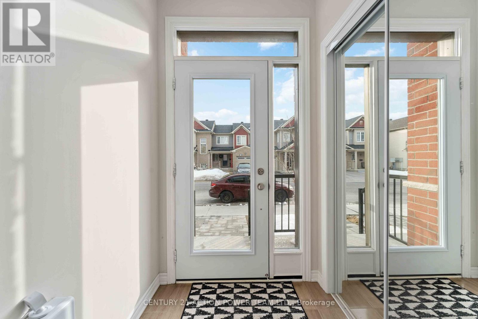 2035 Seeleys Bay Street, Ottawa, Ontario  K2J 3V5 - Photo 3 - X13082060