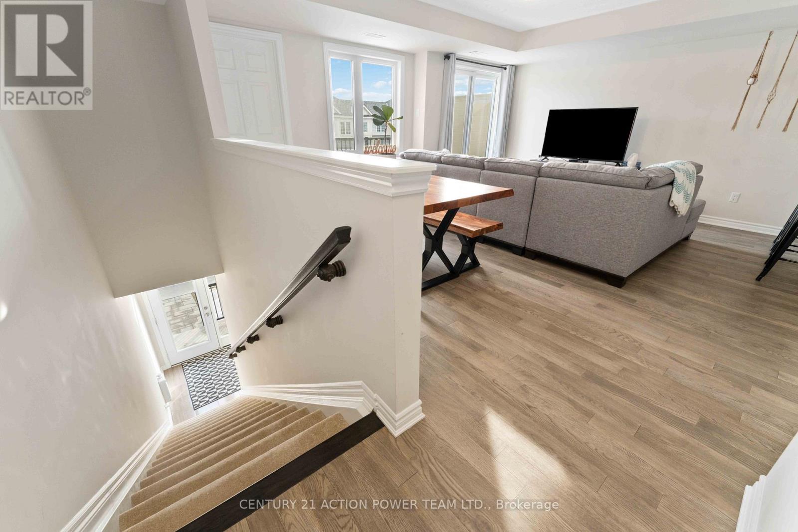 2035 Seeleys Bay Street, Ottawa, Ontario  K2J 3V5 - Photo 5 - X13082060
