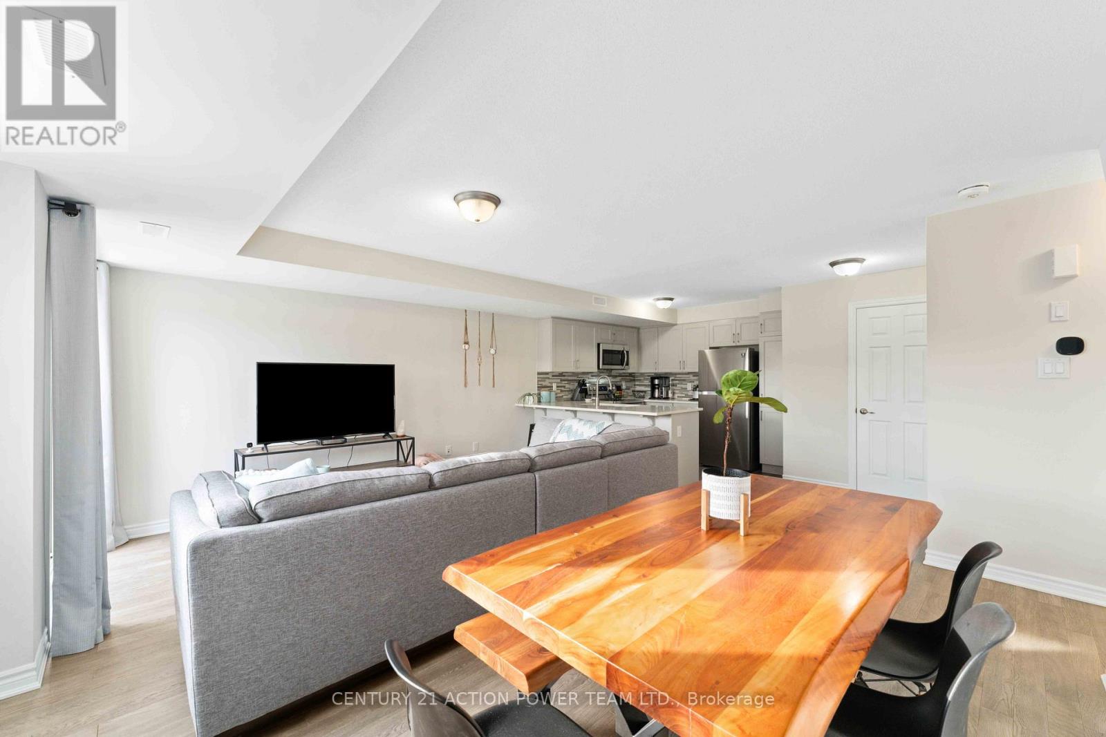 2035 Seeleys Bay Street, Ottawa, Ontario  K2J 3V5 - Photo 7 - X13082060
