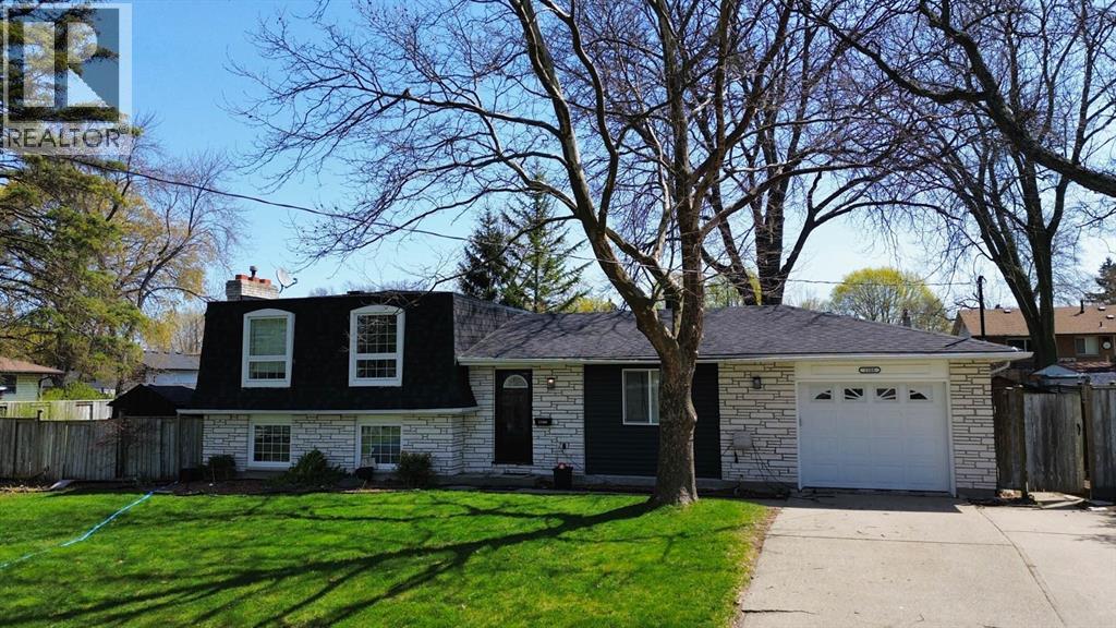 1508 LEN AVENUE, Sarnia, Ontario