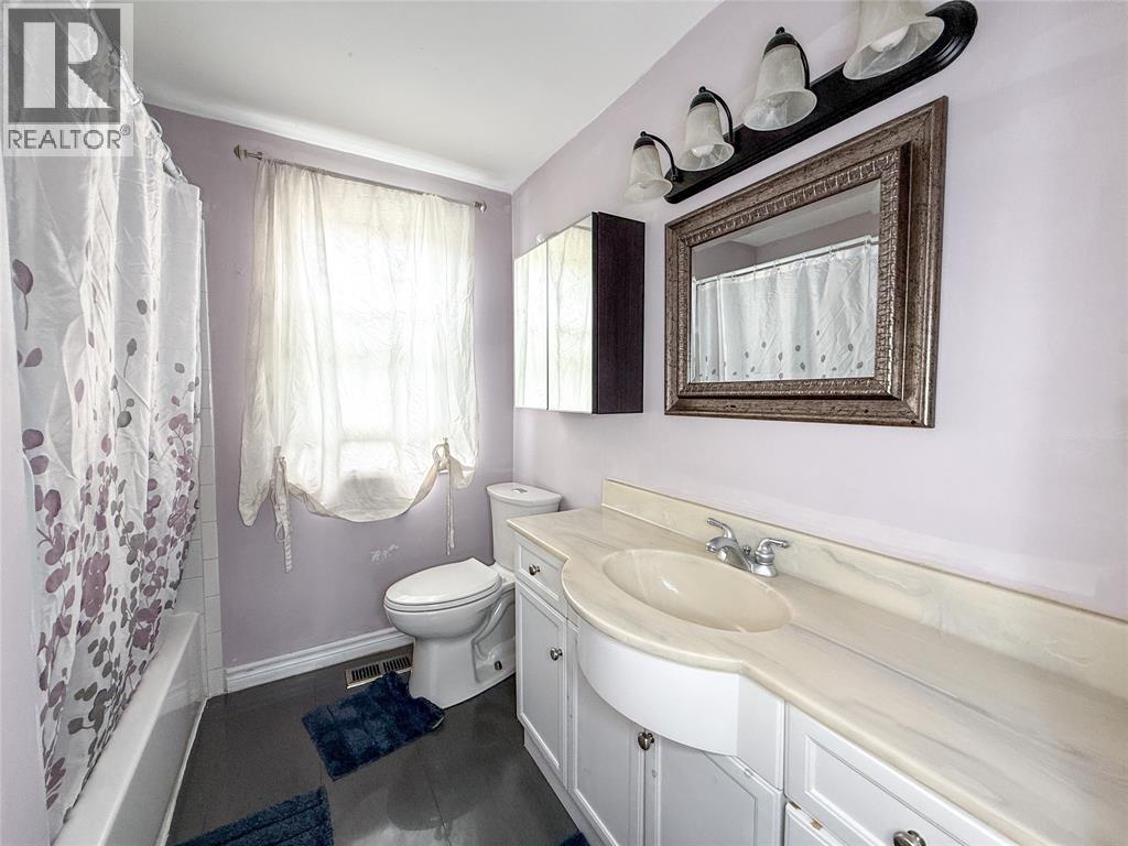 1508 Len Avenue, Sarnia, Ontario  N7S 3N1 - Photo 11 - 26009329