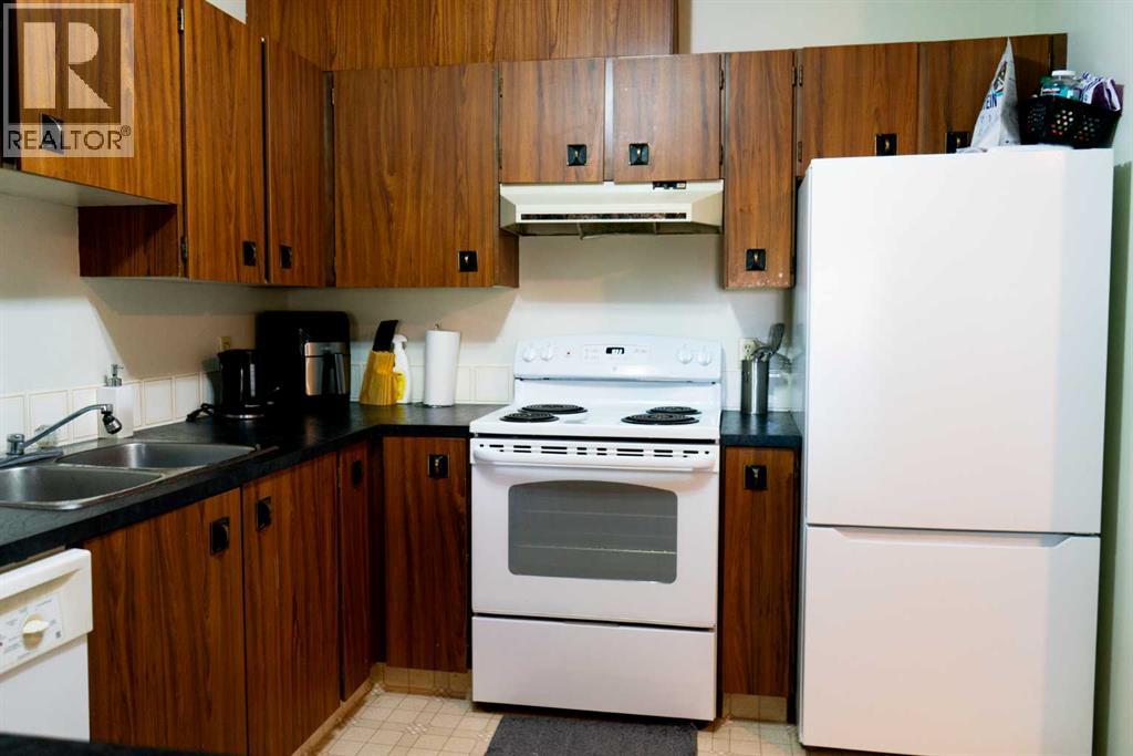 312, 75 Temple Boulevard W, Lethbridge, Alberta  T1K 5M2 - Photo 7 - A2284710
